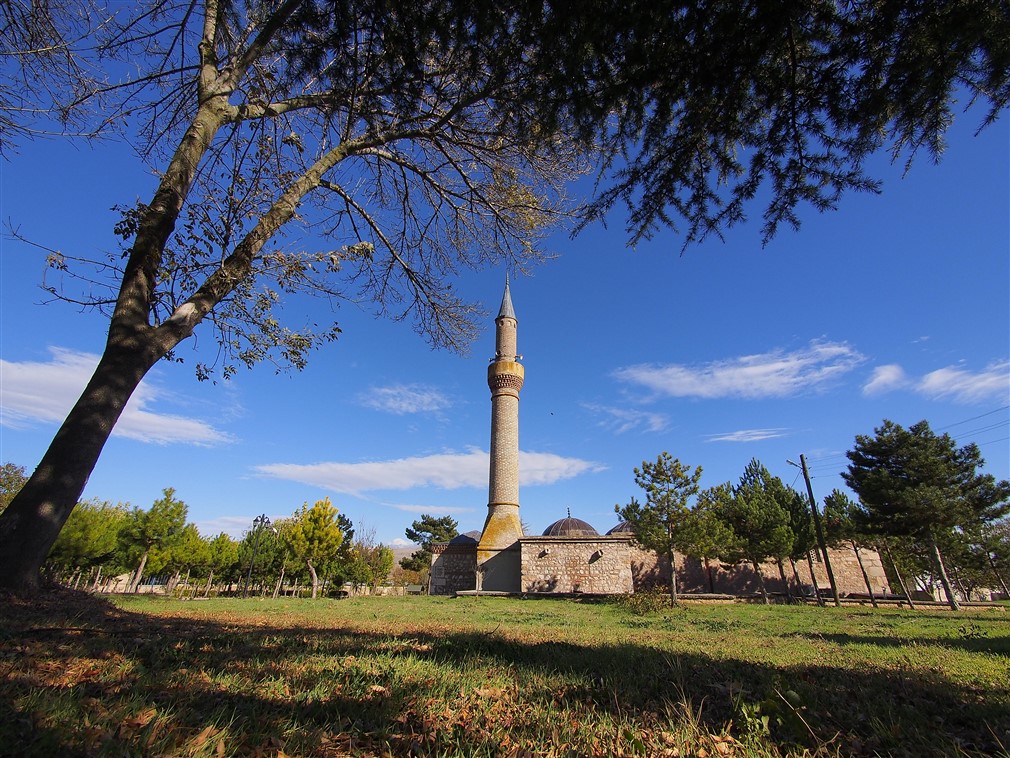 Elvançelebi Türbesi
