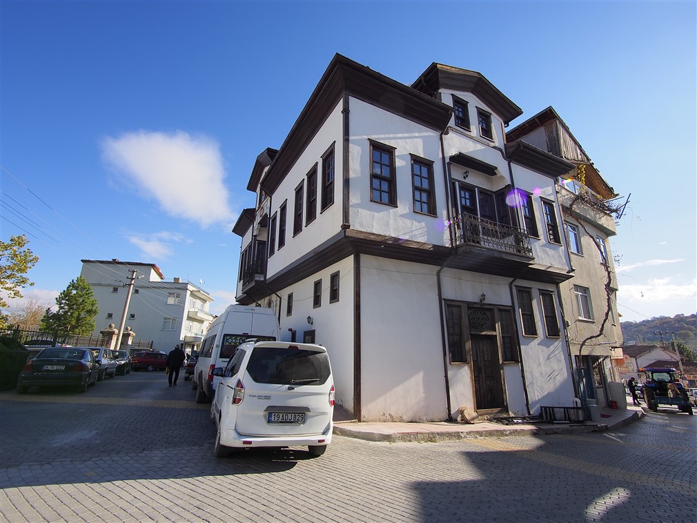 Tarihi Özel İdare Binası